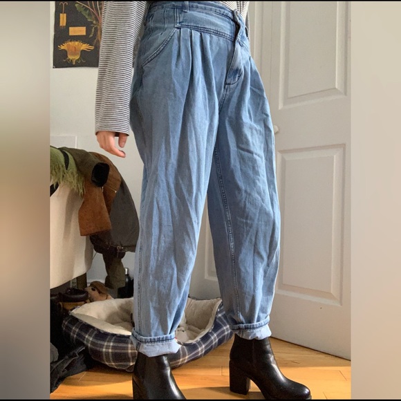 BDG Urban Outfitters Jeans - Picture 2 of 2